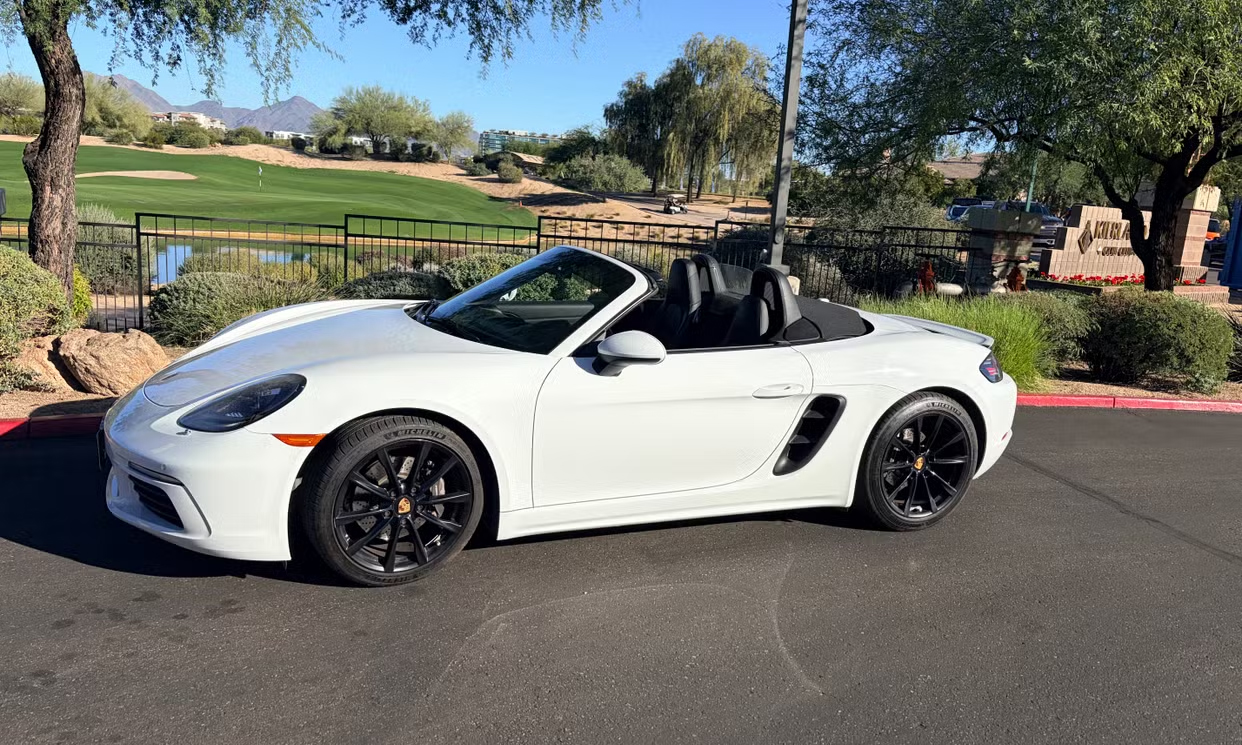 Porsche-718-Boxster-2017-01