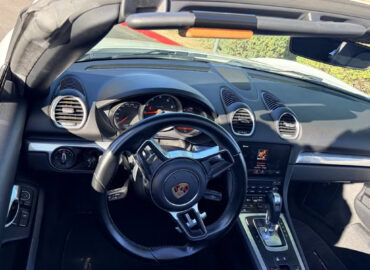 Porsche-718-Boxster-2017-13