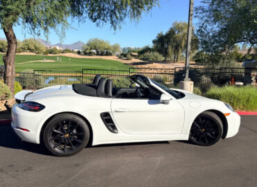 Porsche-718-Boxster-2017-15