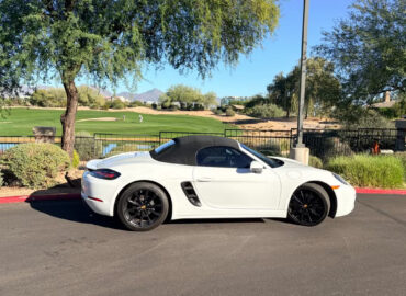 Porsche-718-Boxster-2017-16